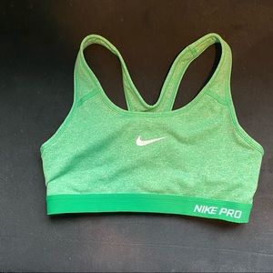Nike pro sports bra